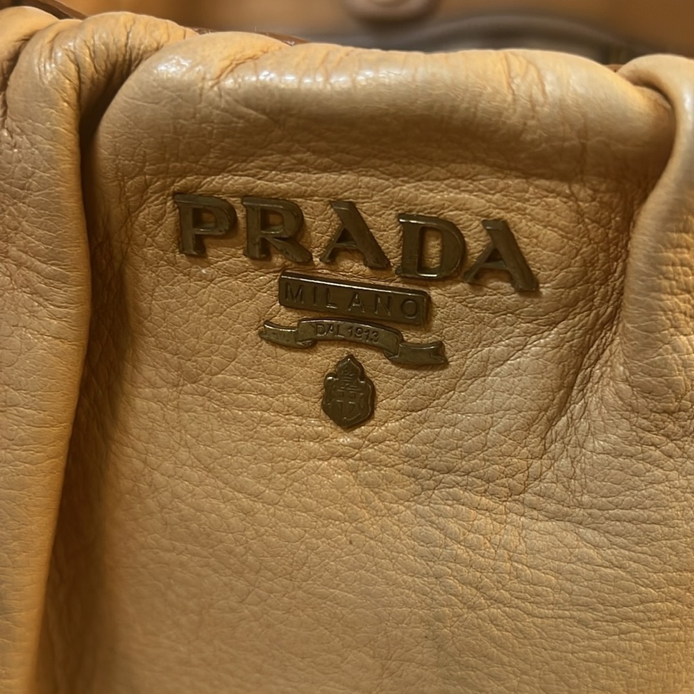 Prada - vintage casual tote - Picture 4 of 7